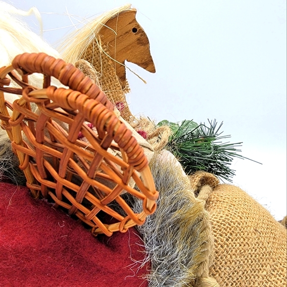 Vintage Santa Claus Figurine Riding In a Rustic Canoe w/ Presents - Picture 8 of 14